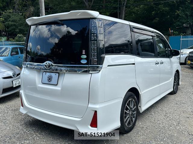 Toyota VOXY 2015-12 8545492-6