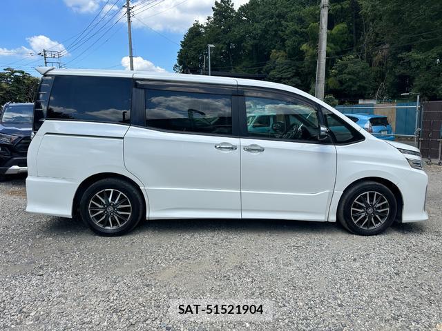 Toyota VOXY 2015-12 8545492-7