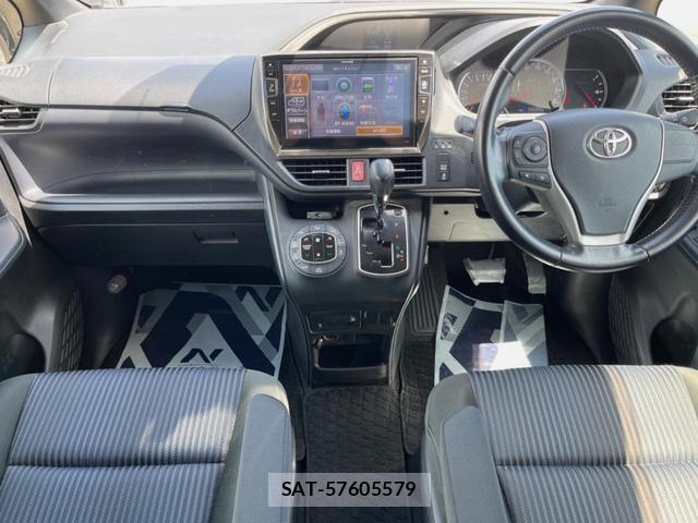 Toyota VOXY 2016-06 8545623-1