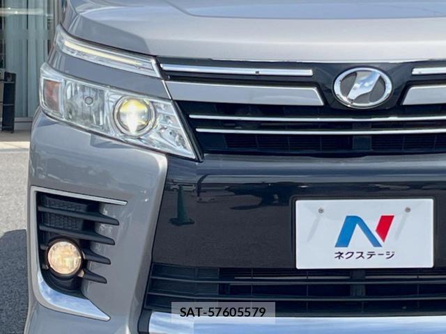 Toyota VOXY 2016-06 8545623-12