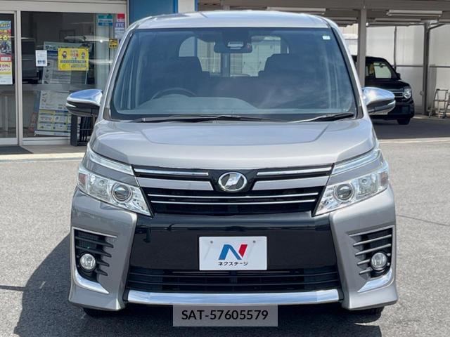 Toyota VOXY 2016-06 8545623-14