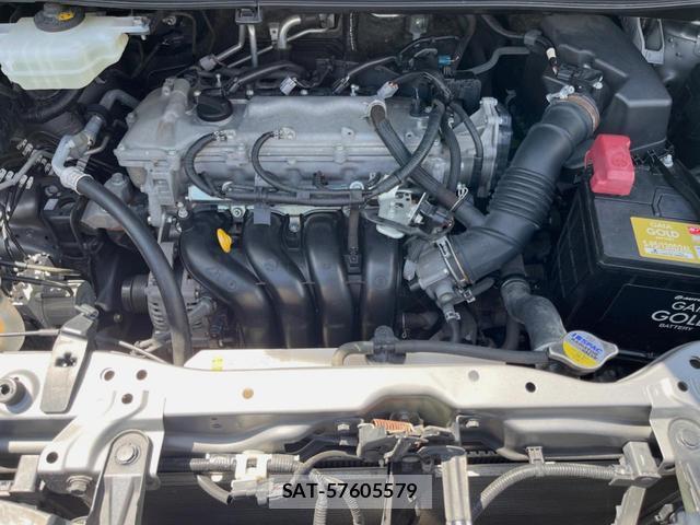Toyota VOXY 2016-06 8545623-17