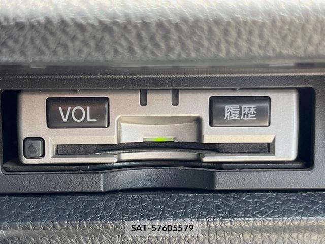 Toyota VOXY 2016-06 8545623-5
