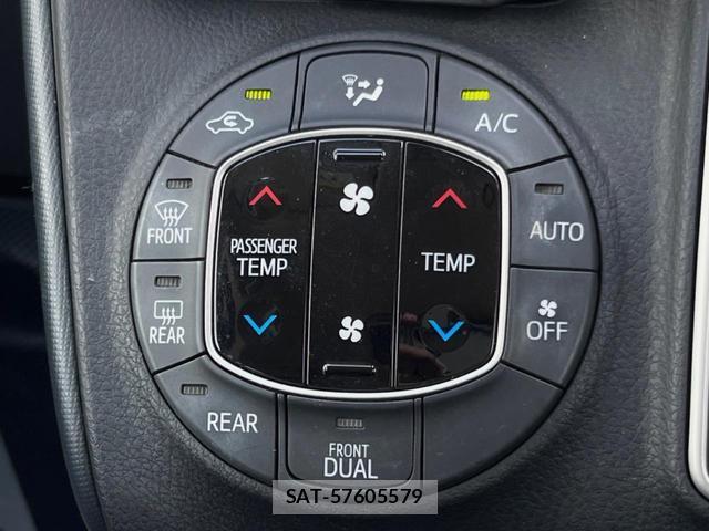 Toyota VOXY 2016-06 8545623-7