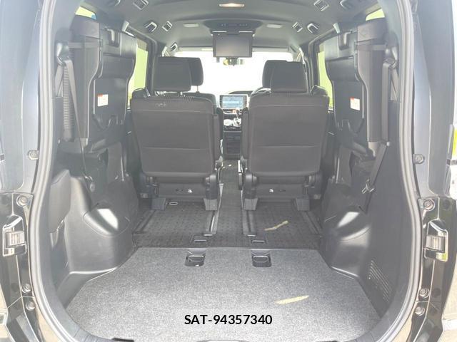 Toyota VOXY 2018-09 8545639-11