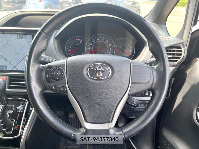 Toyota VOXY 2018-09 8545639-12
