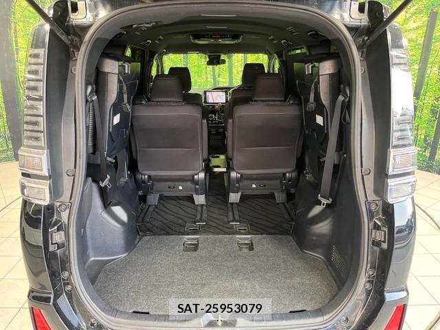 Toyota VOXY 2018-10 8545675-10