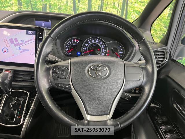 Toyota VOXY 2018-10 8545675-11