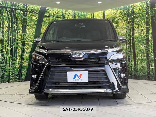 Toyota VOXY 2018-10 8545675-14