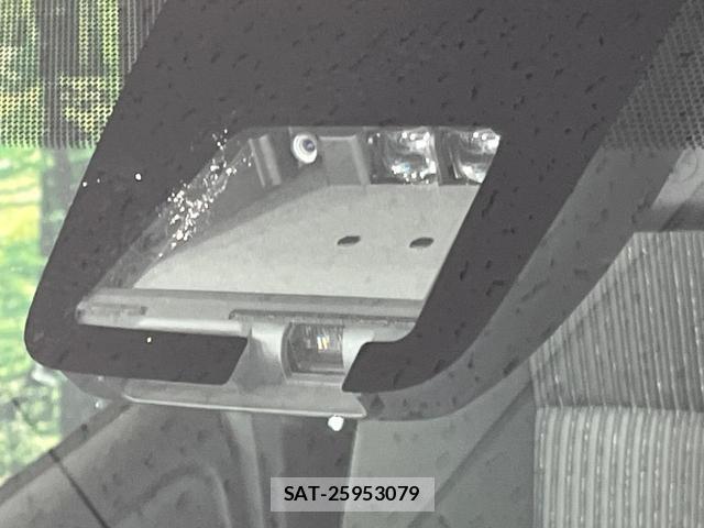 Toyota VOXY 2018-10 8545675-6
