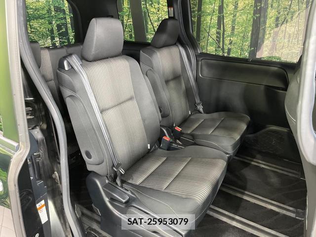 Toyota VOXY 2018-10 8545675-8