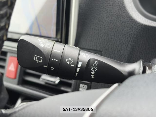 Toyota VOXY 2018-12 8545689-16