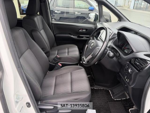 Toyota VOXY 2018-12 8545689-4