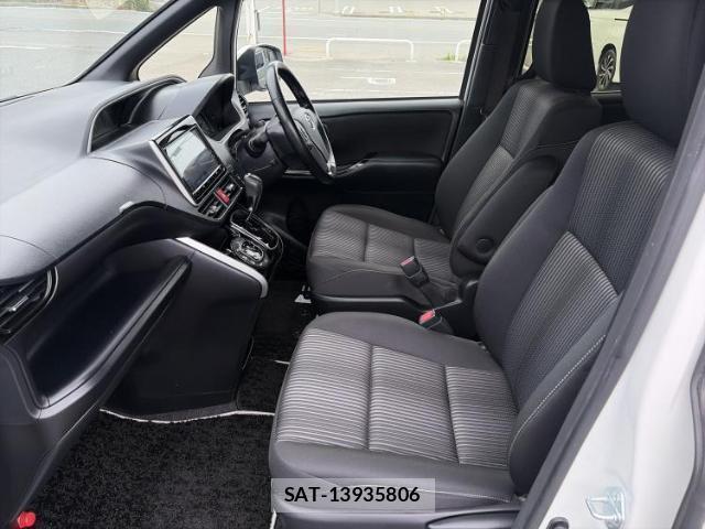 Toyota VOXY 2018-12 8545689-7