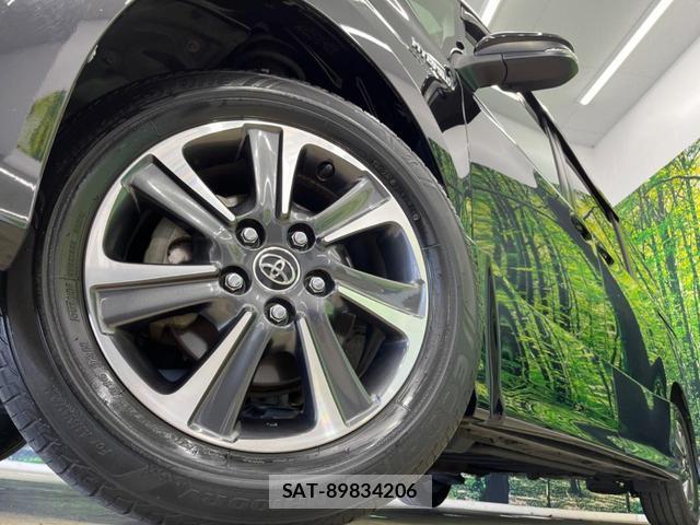 Toyota VOXY 2017-10 8546002-13