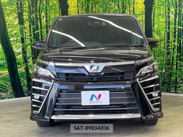 Toyota VOXY 2017-10 8546002-14