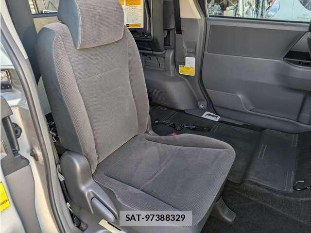 Toyota VOXY 2009-05 8546022-10
