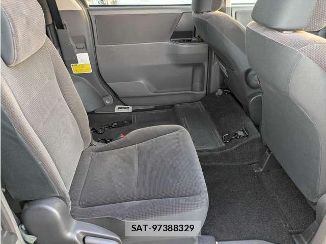 Toyota VOXY 2009-05 8546022-11