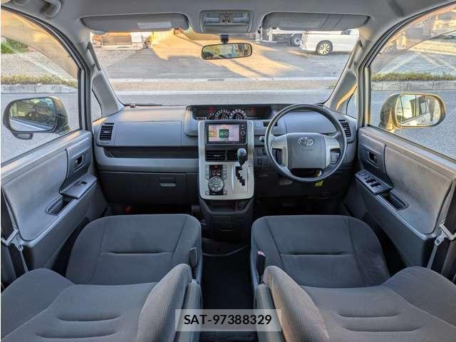 Toyota VOXY 2009-05 8546022-2