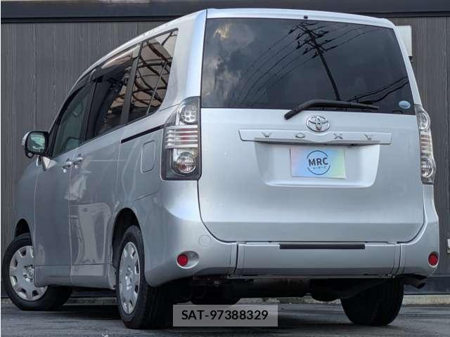Toyota VOXY 2009-05 8546022-4