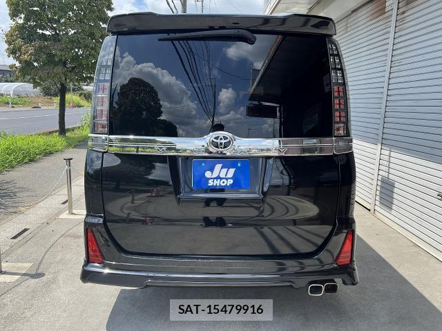 Toyota VOXY 2016-11 8546150-12