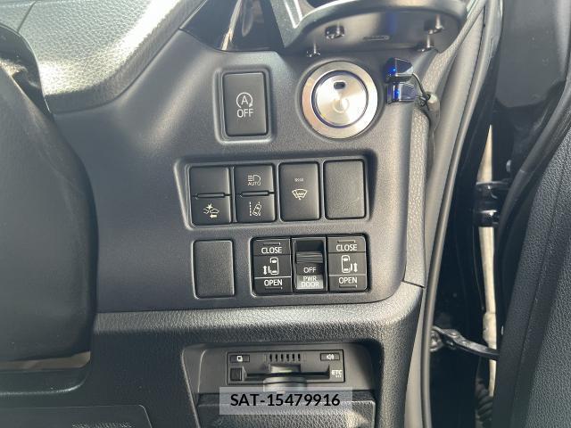 Toyota VOXY 2016-11 8546150-14