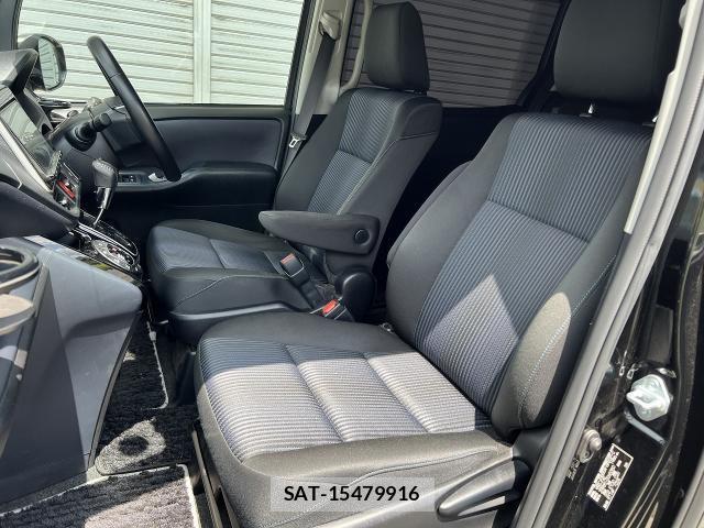 Toyota VOXY 2016-11 8546150-18