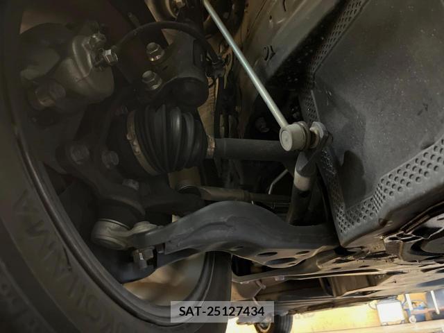 Toyota VOXY 2023-08 8546363-19
