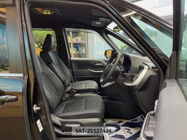 Toyota VOXY 2023-08 8546363-6