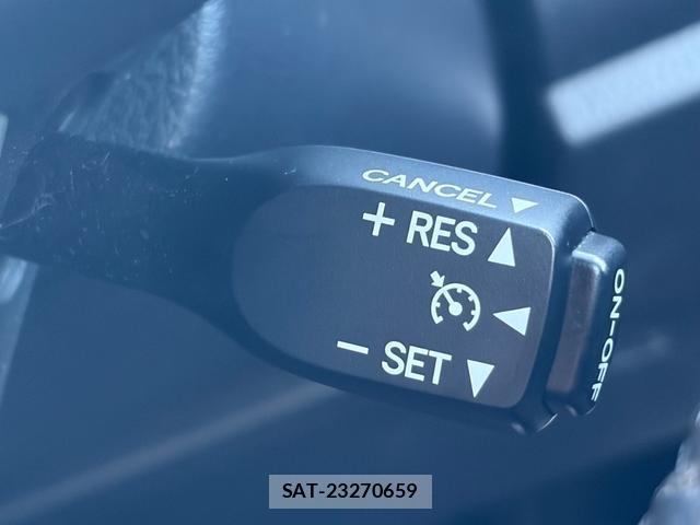 Toyota VOXY 2021-06 8546375-7