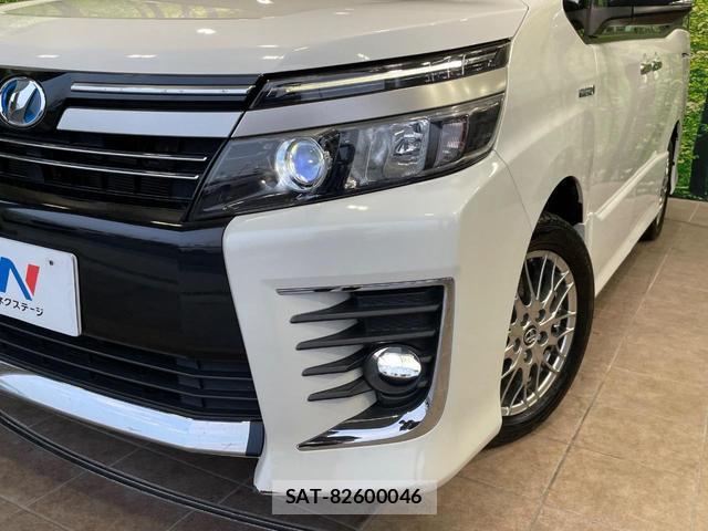 Toyota VOXY 2016-07 8546382-12