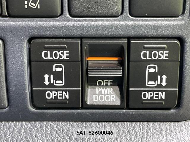 Toyota VOXY 2016-07 8546382-2