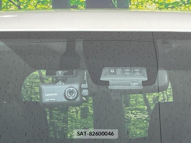 Toyota VOXY 2016-07 8546382-5