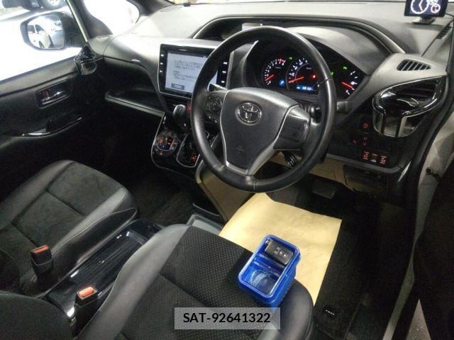 Toyota VOXY 2021-09 8546432-2
