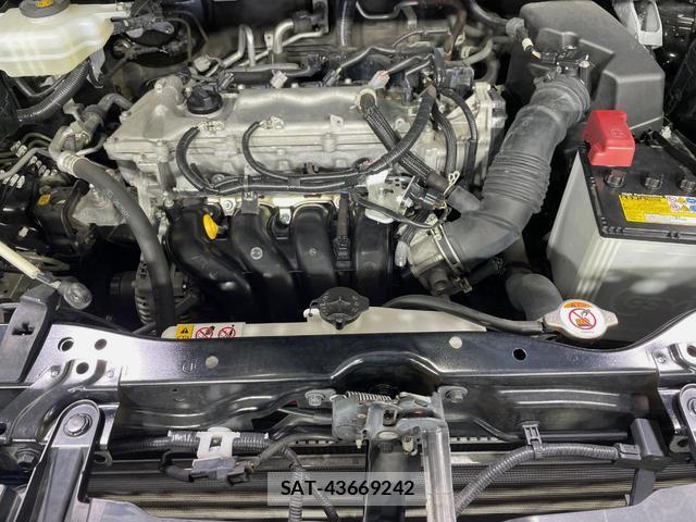 Toyota VOXY 2021-06 8546464-18