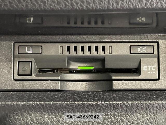Toyota VOXY 2021-06 8546464-5