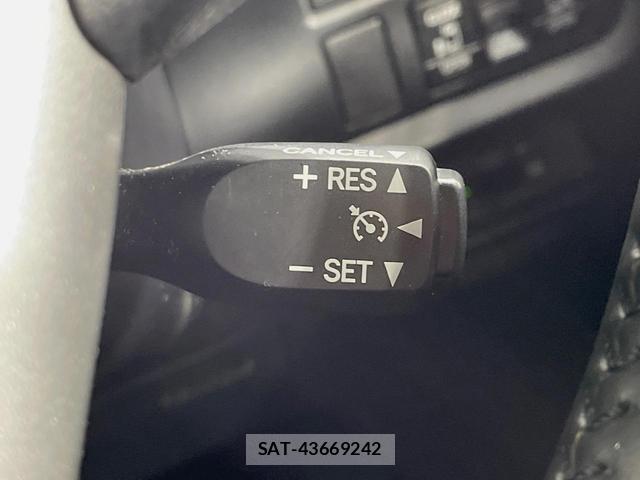 Toyota VOXY 2021-06 8546464-6