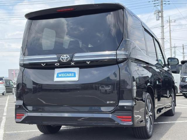 Toyota VOXY 2025-11 8546480-2