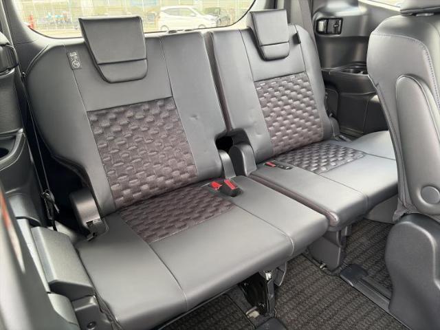 Toyota VOXY 2025-11 8546480-5
