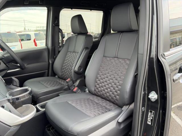 Toyota VOXY 2025-11 8546480-6