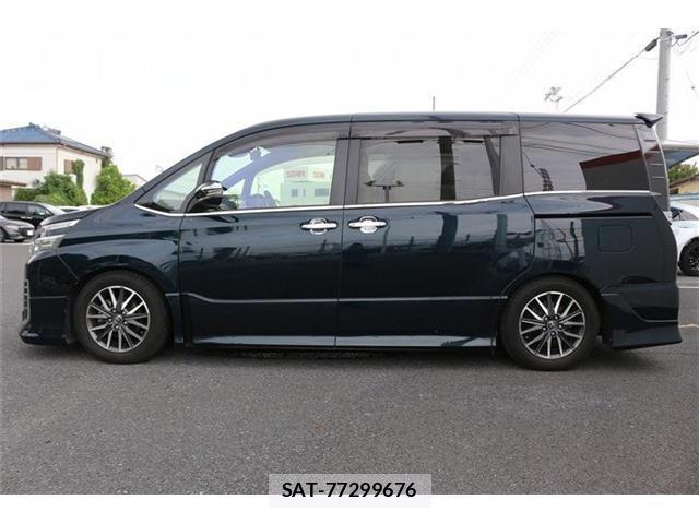 Toyota VOXY 2016-07 8546716-10