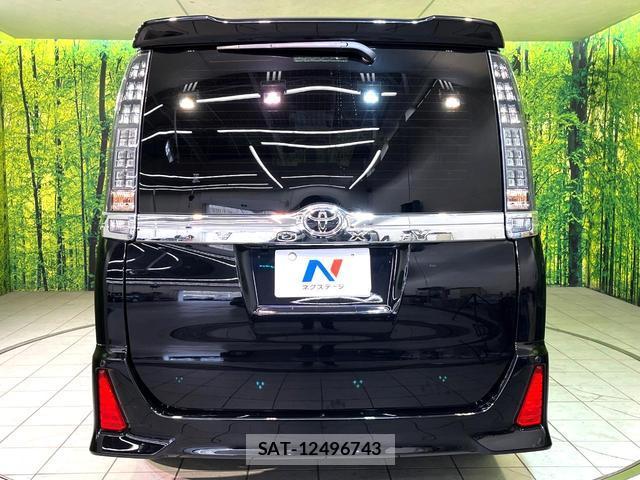 Toyota VOXY 2016-01 8546842-15