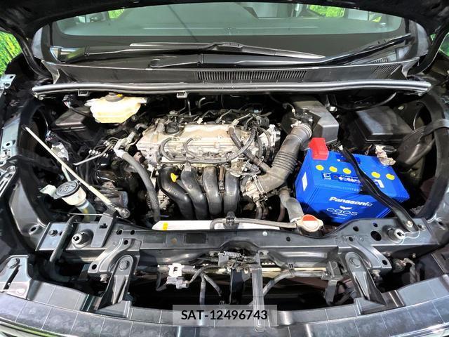 Toyota VOXY 2016-01 8546842-17