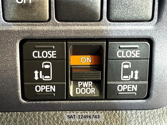 Toyota VOXY 2016-01 8546842-5