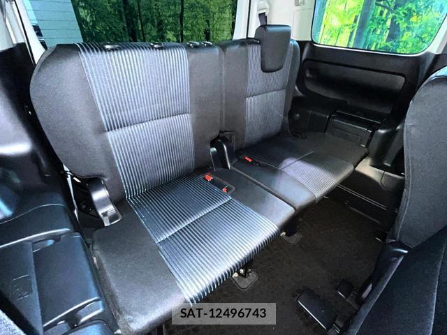 Toyota VOXY 2016-01 8546842-9