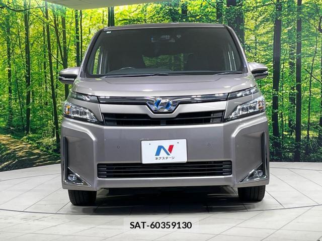 Toyota VOXY 2019-04 8546865-16
