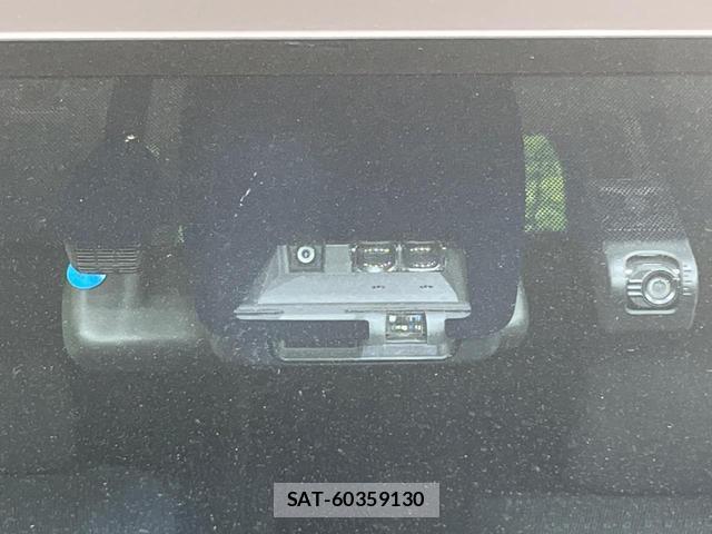 Toyota VOXY 2019-04 8546865-2