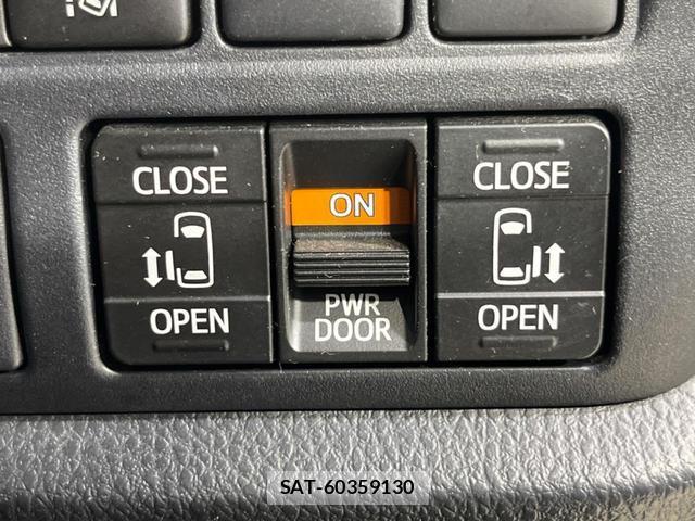 Toyota VOXY 2019-04 8546865-7