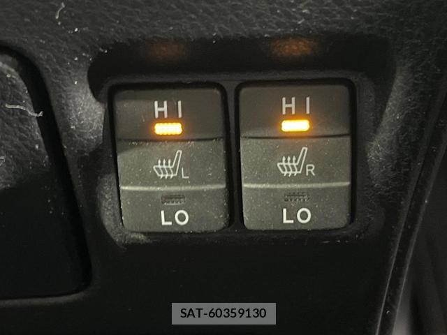 Toyota VOXY 2019-04 8546865-8