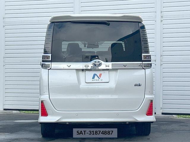 Toyota VOXY 2019-10 8546877-18